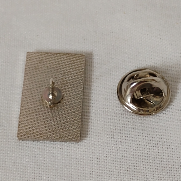 HeliValue$ Inc. The Official Helicopter Blue Book Enamel Lapel Pin Hat Bag Shirt - Picture 5 of 7